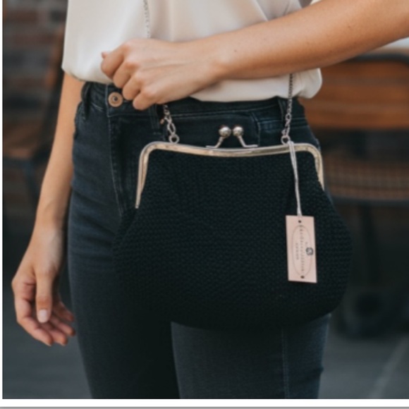 Elegant Black knit  Handbag - Picture 1 of 8